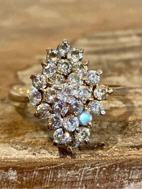 Gold Tone Cluster Ring Size 10.25 Costume Jewelry